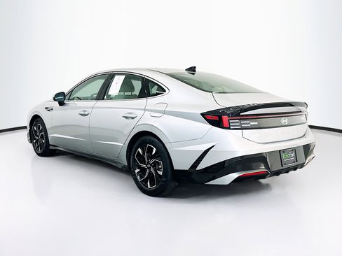 Used 2025 Hyundai Sonata SEL FWD image 5