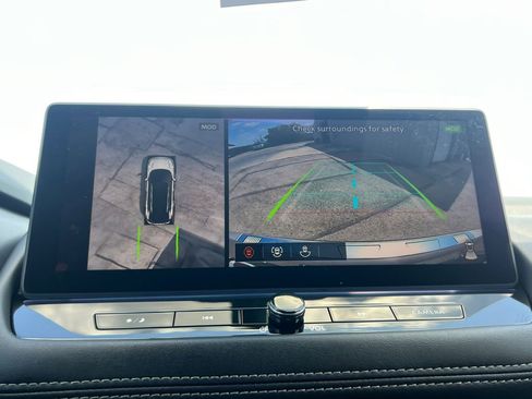 New 2026 Nissan Rogue Platinum image 9