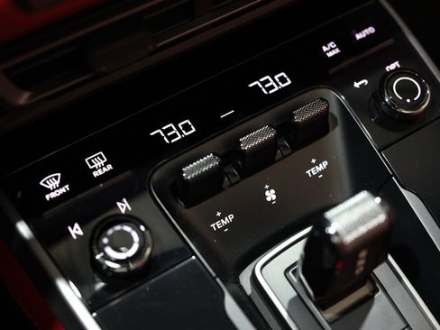 Used 2021 Porsche 911 Targa 4S image 40