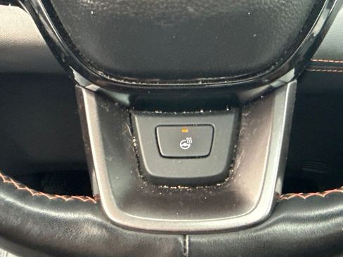 Used 2025 Honda Pilot TrailSport image 19