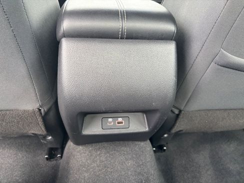 Used 2024 Nissan Altima 2.5 SV image 19