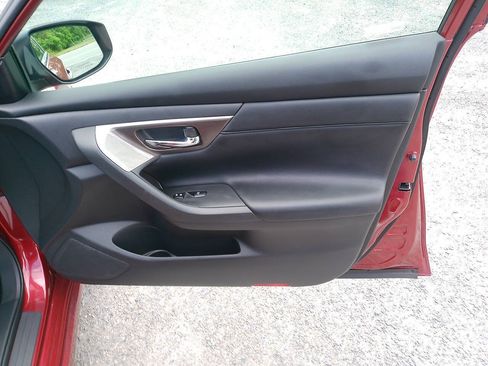 Used 2013 Nissan Altima 2.5 SL FWD image 35