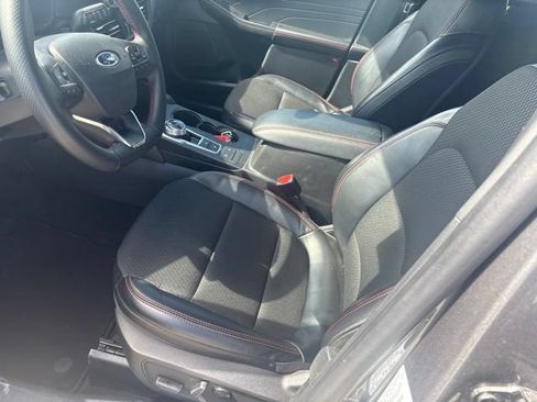 Certified 2025 Ford Escape ST-Line FWD image 6
