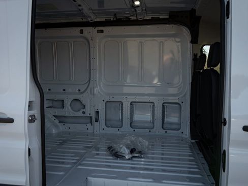 New 2026 Ford Transit 250 148 Medium Roof RWD image 12