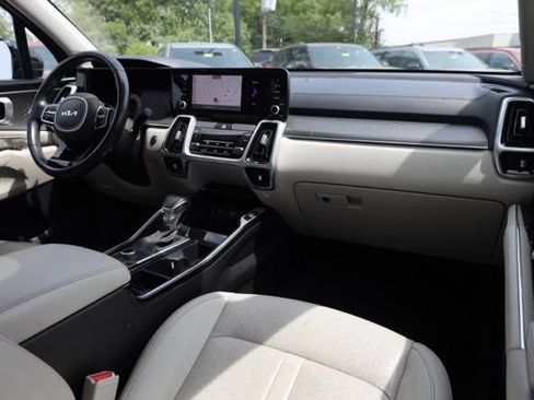 Used 2023 Kia Sorento SX AWD/4WD image 42