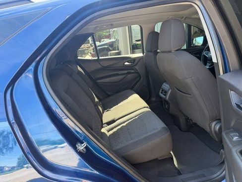 Used 2022 Chevrolet Equinox LT AWD/4WD image 16