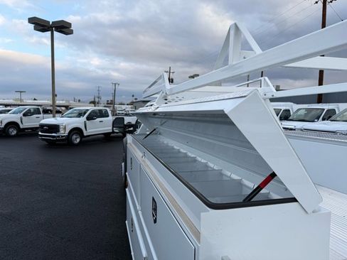 New 2025 Ford F550 4x4 SuperCab Super Duty image 16