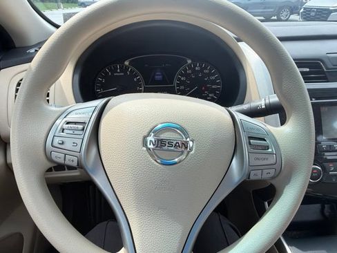 Used 2015 Nissan Altima 2.5 S w/ Power Driver Seat Package FWD image 14