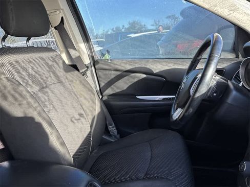 Used 2020 Dodge Journey SE w/ SE Popular Equipment Group image 7