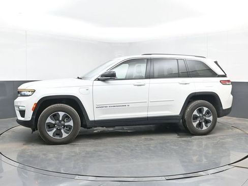 Used 2022 Jeep Grand Cherokee Limited 4xe w/ Luxury Tech Group II AWD/4WD image 6