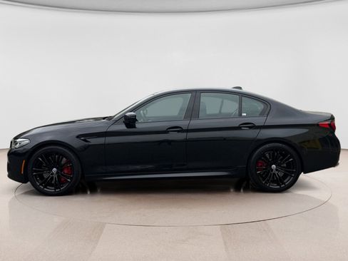 Used 2022 BMW M5 w/ Executive Package image 2