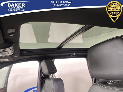 Used 2021 GMC Yukon Denali w/ Denali Premium Package image 19