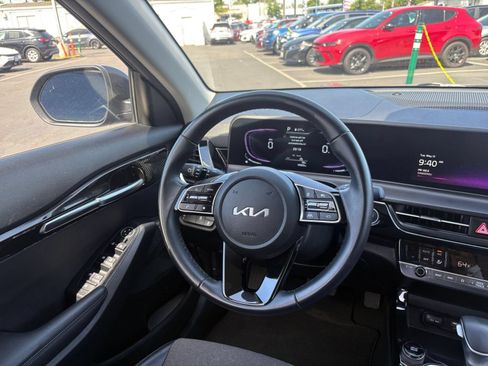 Used 2025 Kia Seltos S FWD image 35