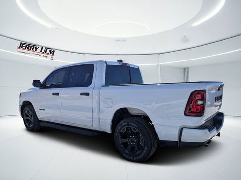 New 2026 RAM 1500 Express AWD/4WD image 5