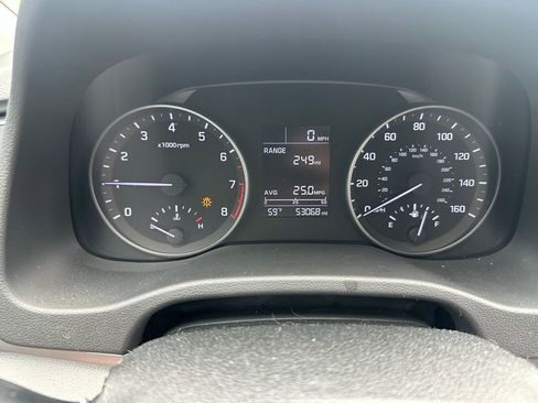 Used 2017 Hyundai Elantra SE image 28