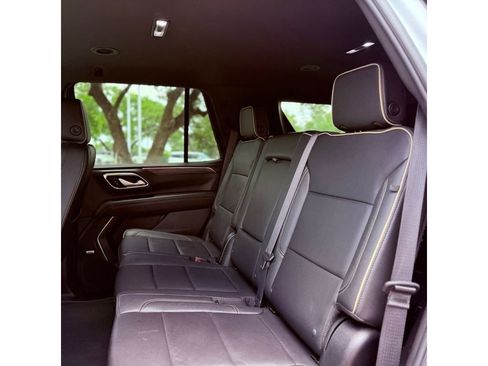 Used 2024 GMC Yukon SLT AWD/4WD image 25