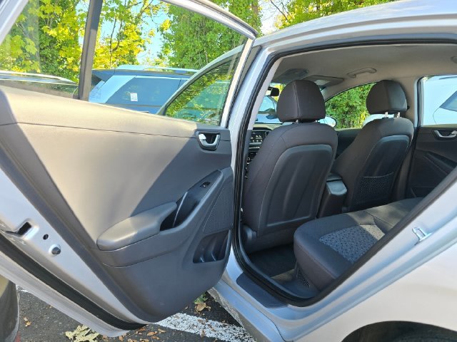 Used 2017 Hyundai Ioniq SEL FWD image 15