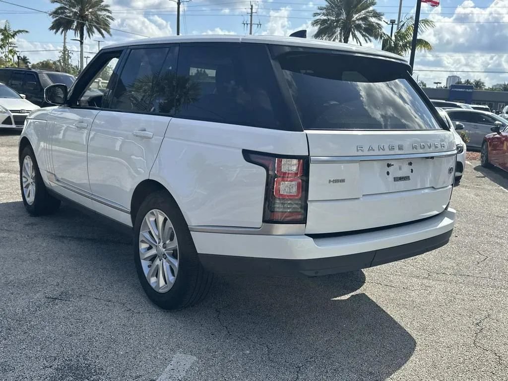 Used 2017 Land Rover Range Rover HSE AWD/4WD image 9