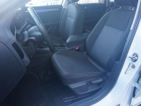 Used 2025 Volkswagen Jetta S image 16