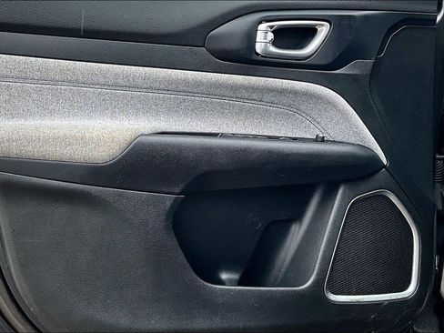 Used 2022 Jeep Compass Latitude w/ Convenience Group image 18