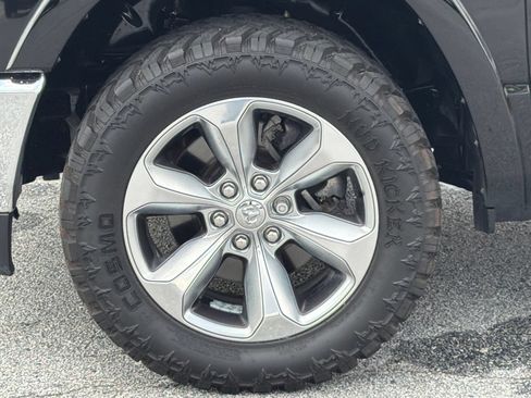 Used 2022 RAM 1500 Limited w/ Bed Utility Group RWD image 11
