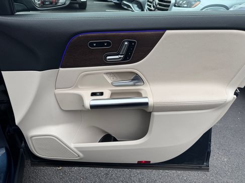 Certified 2021 Mercedes-Benz GLA 250 4MATIC image 16