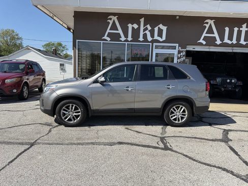 Used 2015 Kia Sorento LX AWD/4WD image 6