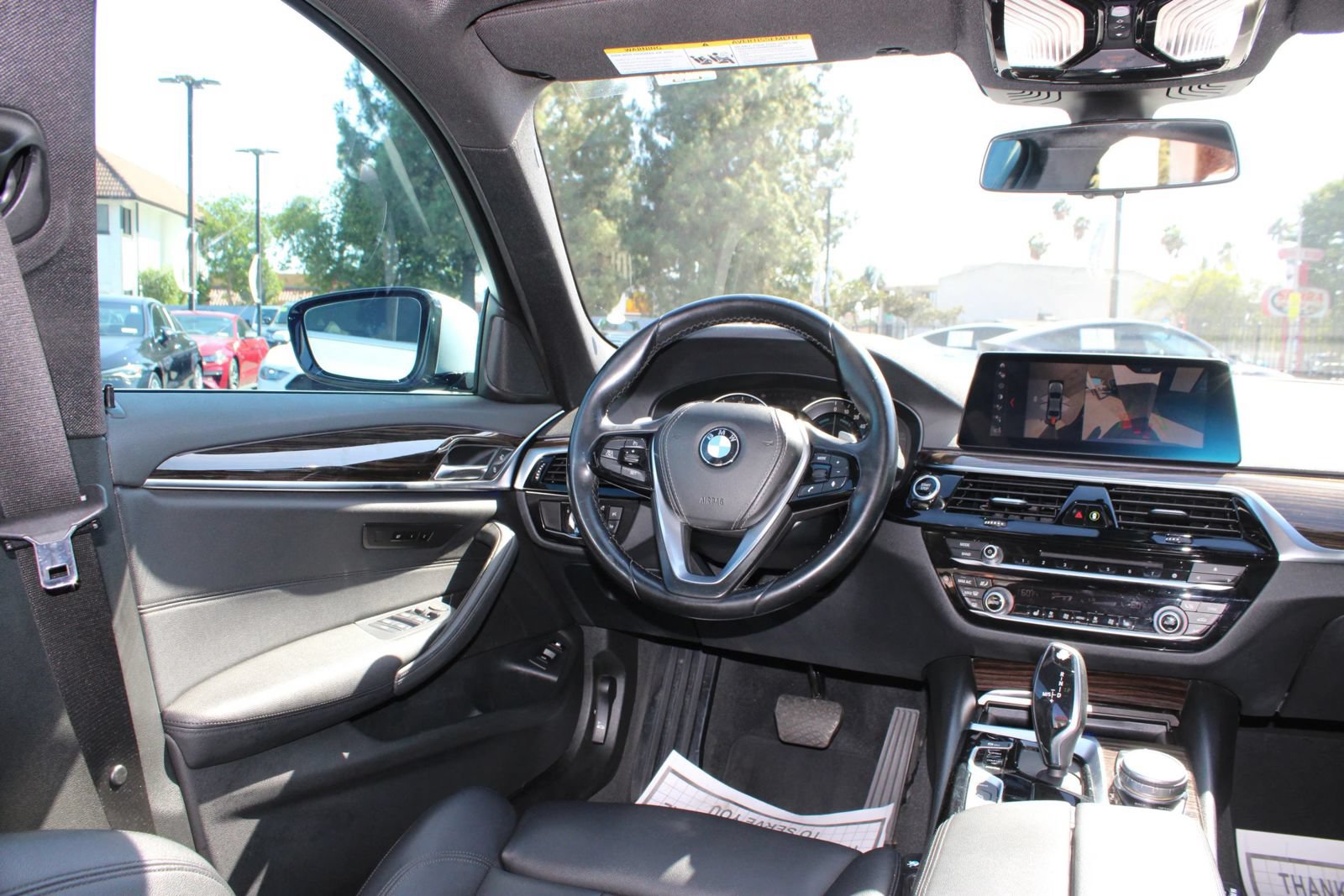 Used 2019 BMW 530e w/ Premium Package RWD image 18