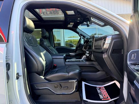 Used 2025 Ford F250 Platinum AWD/4WD image 41