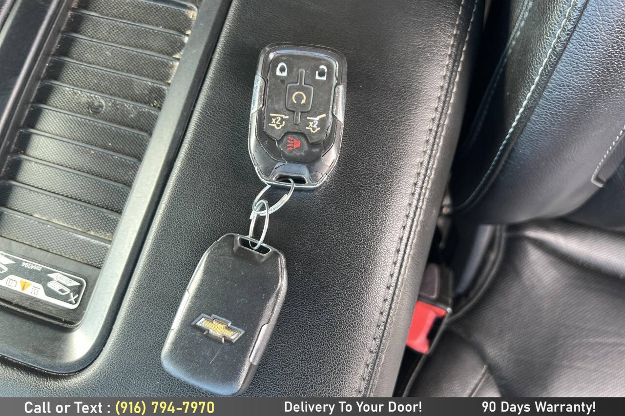 Used 2017 Chevrolet Suburban Premier RWD image 21