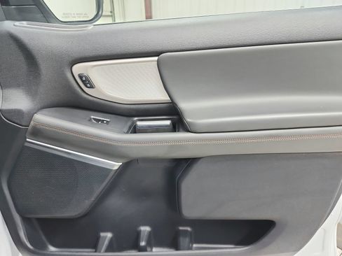 Used 2025 Ford Expedition Active AWD/4WD image 49