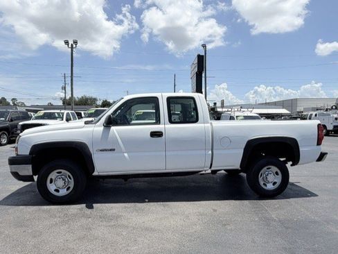 Used 2007 Chevrolet Silverado 2500 W/T RWD image 16