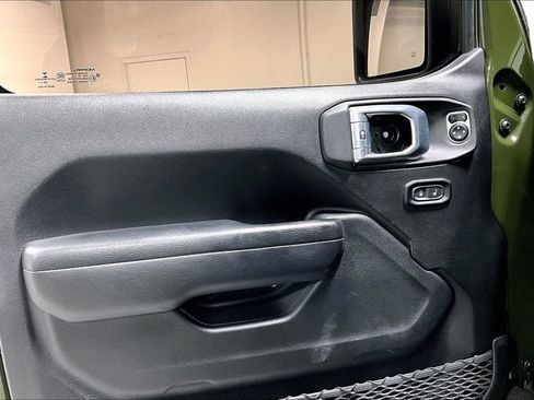 Used 2021 Jeep Wrangler Unlimited Sahara w/ Safety Group image 20