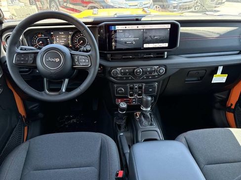New 2026 Jeep Wrangler Unlimited Rubicon AWD/4WD image 3