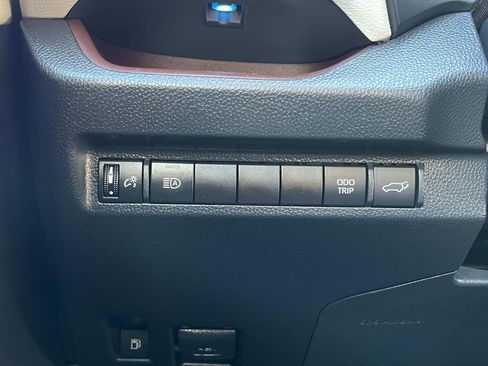 Used 2023 Toyota RAV4 Limited image 46