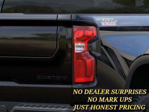 New 2026 Chevrolet Silverado 1500 Custom Trail Boss w/ LPO, Dark Essentials Package image 11