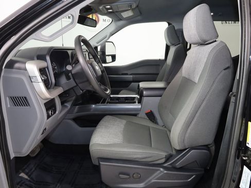 Used 2023 Ford F450 XLT w/ FX4 Off-Road Package image 10