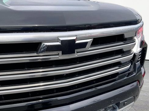Used 2023 Chevrolet Silverado 1500 High Country w/ High Country Premium Package AWD/4WD image 36