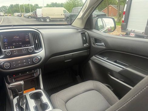 Used 2019 Chevrolet Colorado LT w/ LT Convenience Package AWD/4WD image 35
