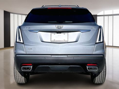 New 2026 Cadillac XT5 Sportv w/ LPO, Red Accent Package image 4