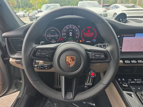 Used 2025 Porsche 911 Carrera GTS image 31