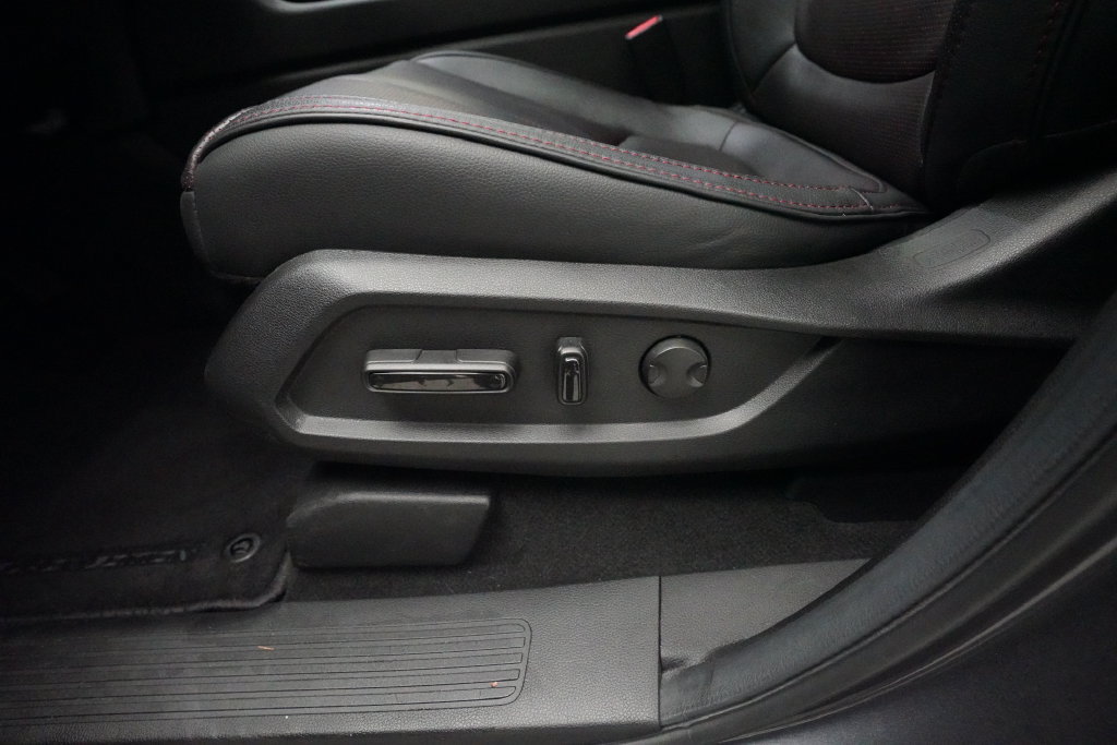 Used 2025 Honda Pilot Black Edition image 30