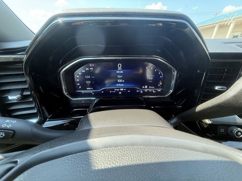 Used 2024 Chevrolet Silverado 3500 LT w/ Convenience Package image 25