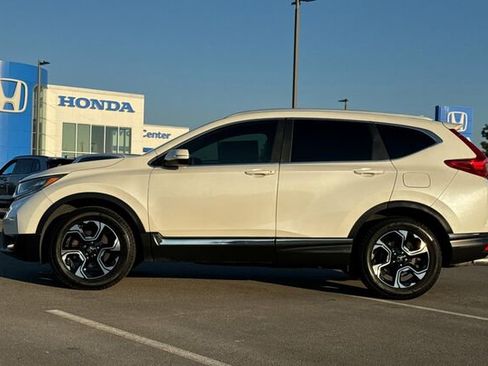 Used 2017 Honda CR-V Touring image 7