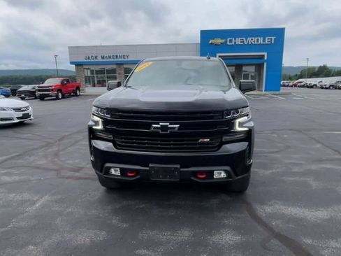 Used 2021 Chevrolet Silverado 1500 LT Trail Boss w/ Convenience Package II AWD/4WD image 3