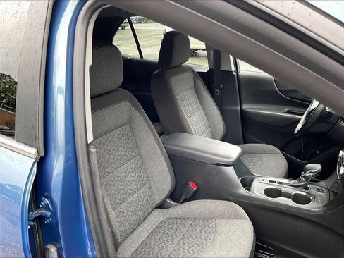 Used 2024 Chevrolet Equinox LT w/ LPO, Floor Liner Package AWD/4WD image 11