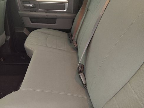 Used 2020 RAM 1500 Classic SLT image 18