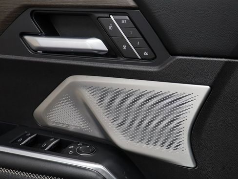 Used 2025 GMC Acadia Denali w/ Super Cruise Package image 7