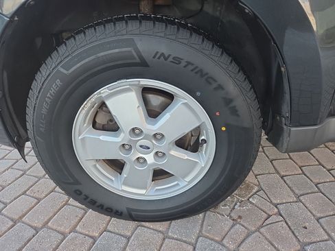 Used 2009 Ford Escape XLT image 9