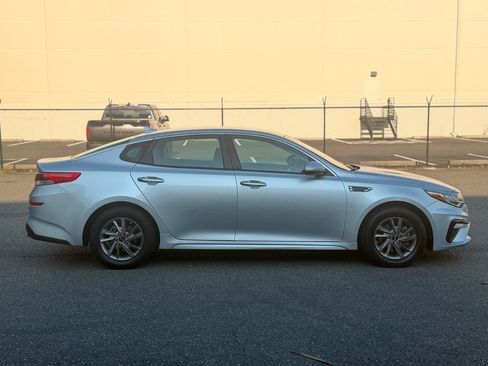 Used 2020 Kia Optima LX FWD image 3